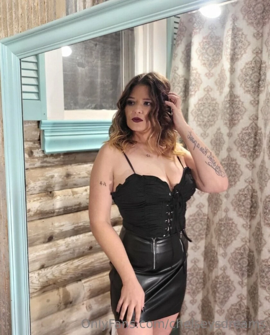 Do you want to see me what i wear every day 