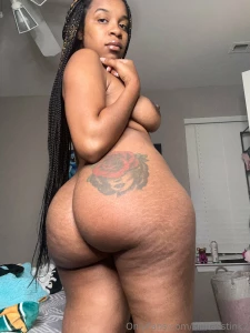 The queen of all asses now show me that i m your favorite and tip this