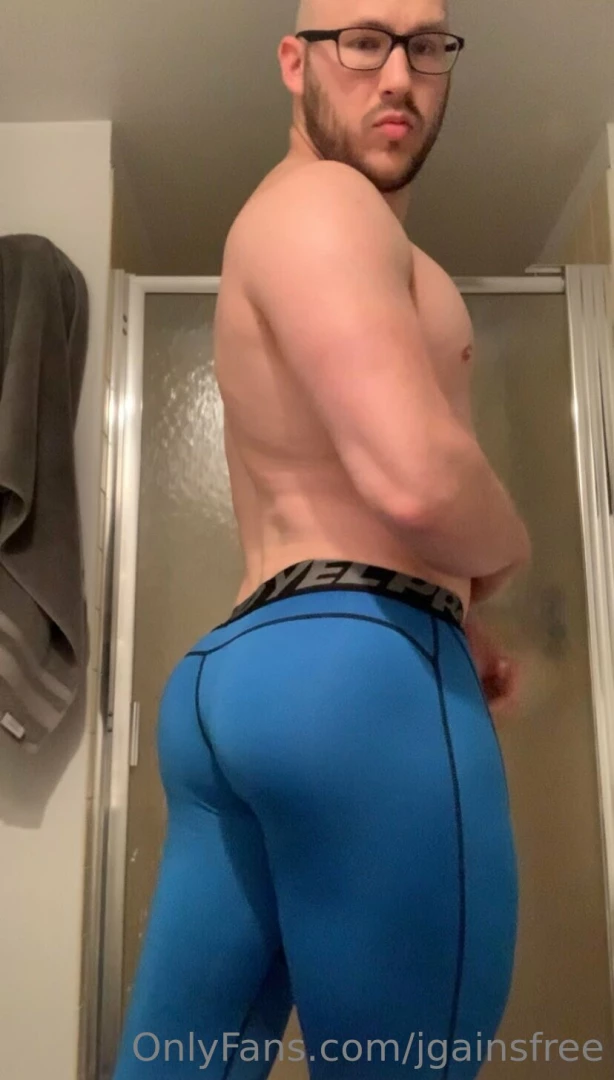 Hey guys be my valentine my site is 70 off don t miss out come sub and 