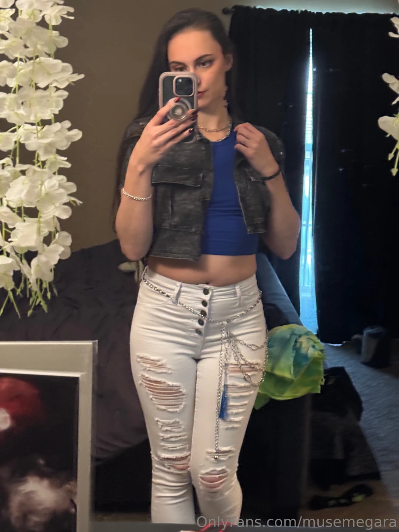 I m not usually an accessories person but i felt super cute in this 