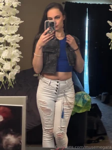 I m not usually an accessories person but i felt super cute in this