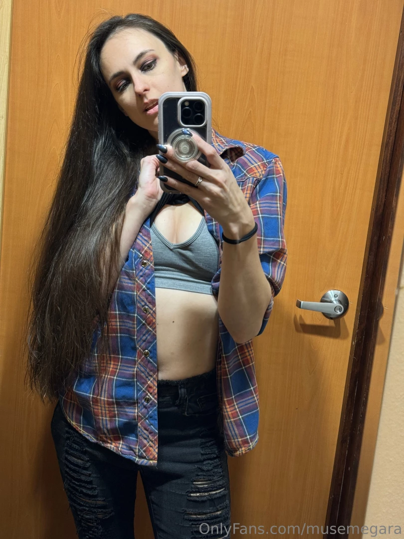 Dressing room tits or ass 