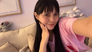 I m watching video that you ll see very soon and i can t believe how