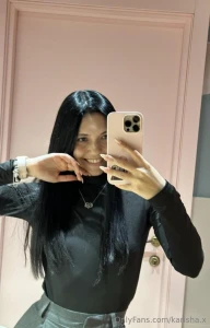 I m in a good mood today wanna know why dm me me