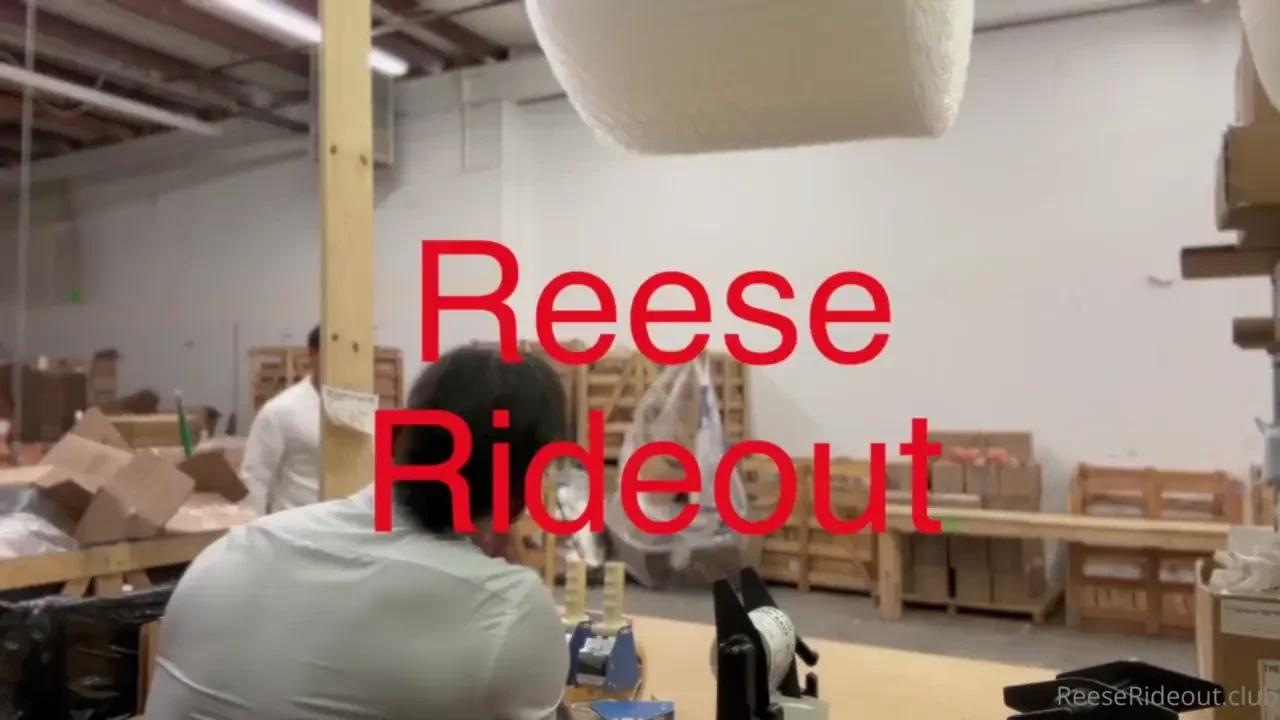 On a private set fuck u i quit running late for work again and my boss 