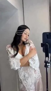 Juicy pussy alert come watch my play with my lil pussy with my fingers part 1
