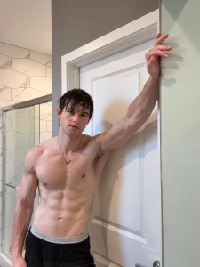 Im on one rn whos trying to cum with me