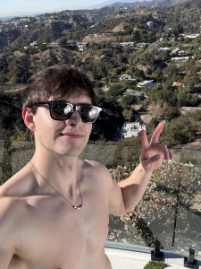 The things i m thinking being on this balcony haha