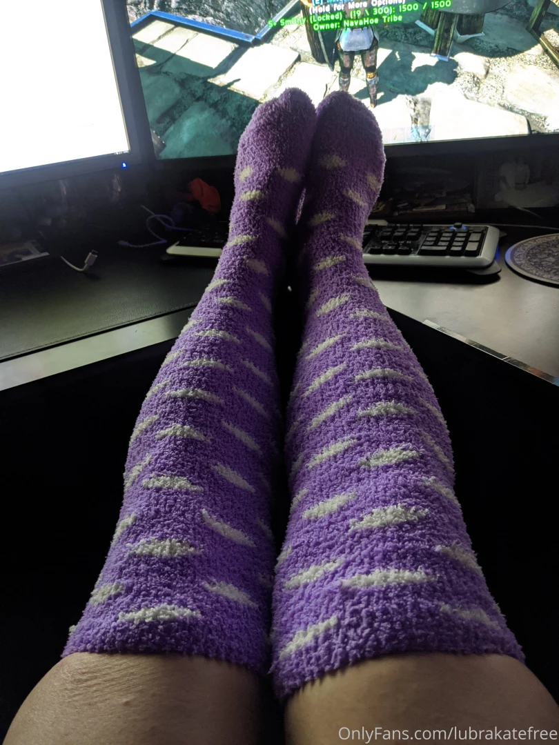 How should i warm my legs today bath or socks part 1 