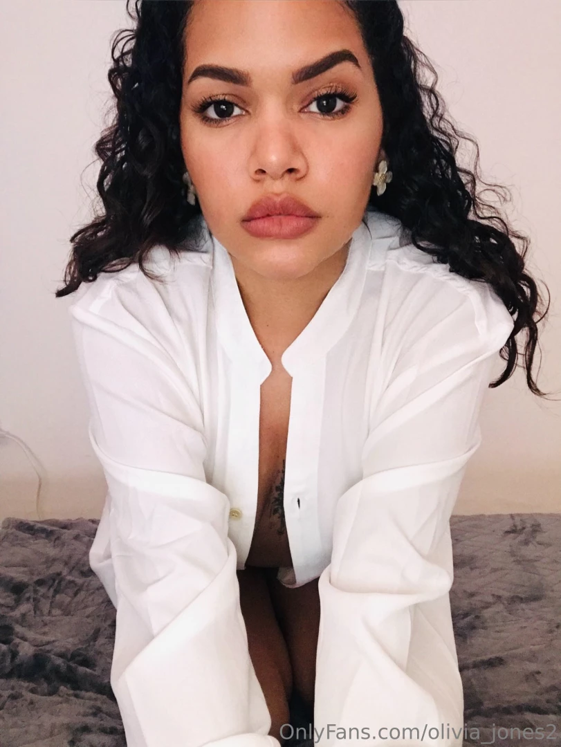 Tip here and get a video i ll moan your name loud and beg for your 