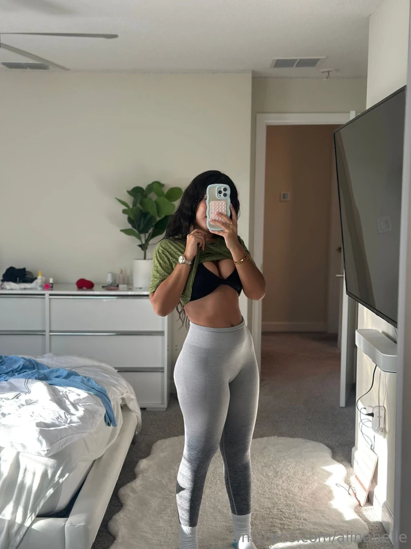 Sexting sessions special content custom videos and more everything you 