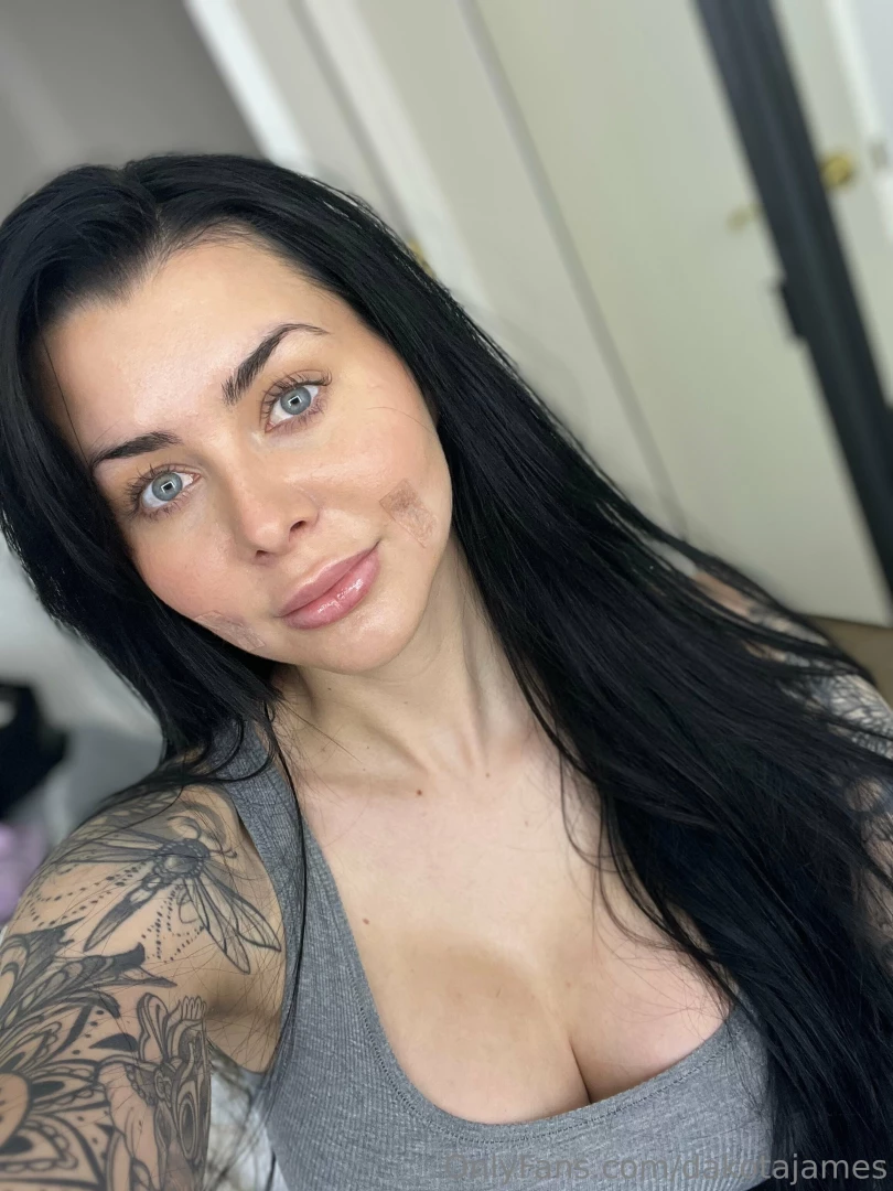 dakotajames - Selfie for you dakota vip 