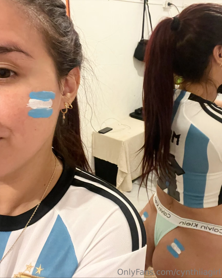 Come enjoy with this rich and sweet latina 