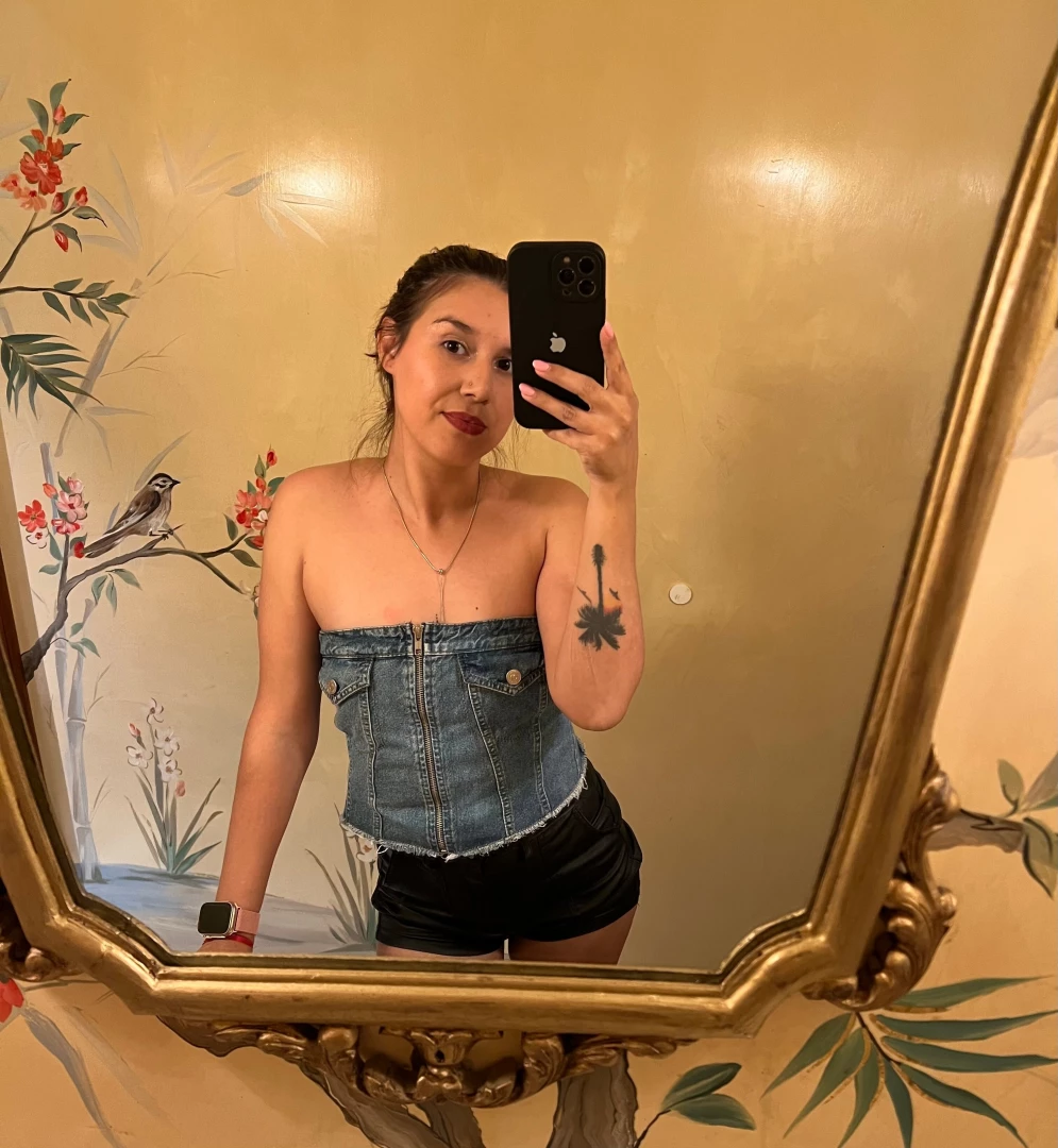 Hi baby how was your day today how can i help you 