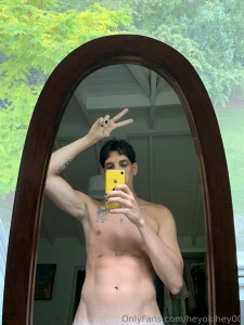 Missing summer and being naked all day pd my pits look hot as fuck don