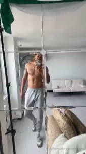 Good morning i wonder who booking me in nyc