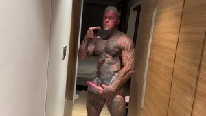 Go sub inkdcam one of oceania s hottest men covered from head to toe part 1