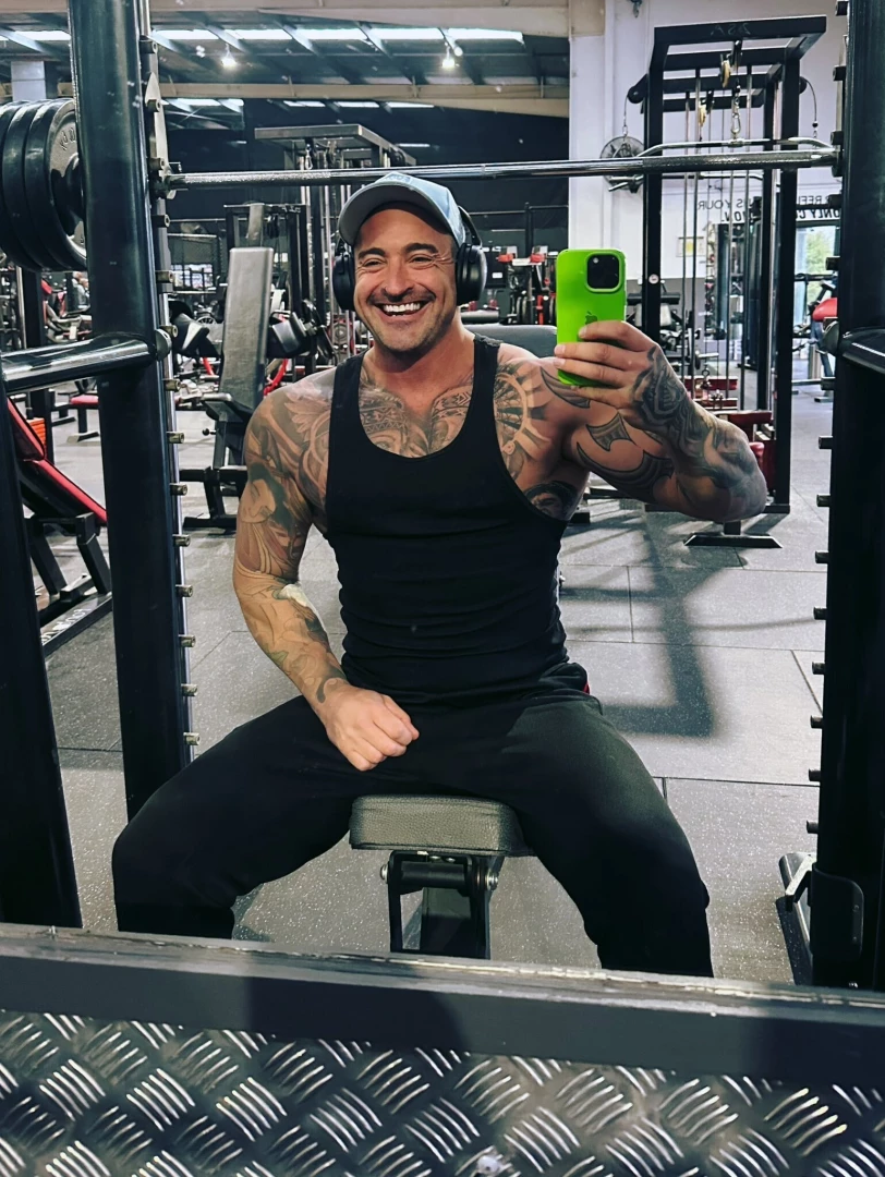 Go sub fitnesstatts inked aussie hottie https onlyfans com 