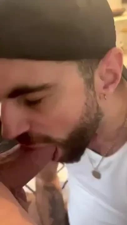Who s tasting daddies meat open wide for this big dick https onlyfans 