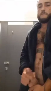 Hot juicy aussie load who s thirsty for some protein https onlyfans