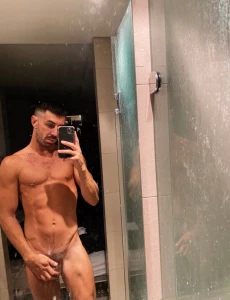 Fit aussie hunk https onlyfans com antnoraa part 1