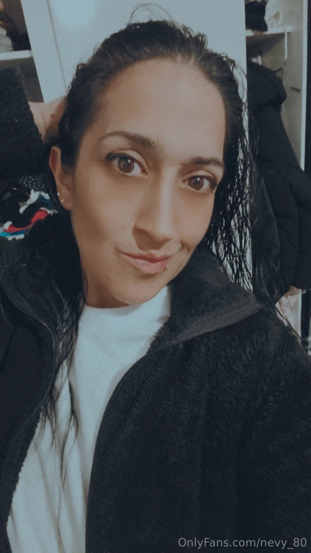 Aqu sobreviviendo al temporal q friooo 