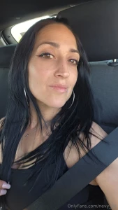 La vida ay q vivirla pero nos sometemos y no nos damos cuenta q cada d