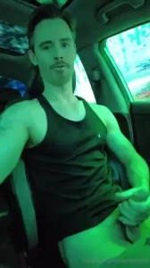 I m so horny after the gym come help