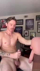 Wow i this new toy i got feels so good it makes me cum so fastttt haha