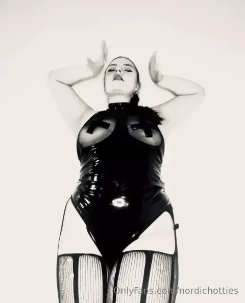 Mansikkamiina sun kiimanen punap naapurintytt miina t ss moi mit part 3 