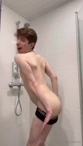 Moiksu 19-vuotias twink jolta kyll l ytyy persett ja vaikka mit muuta part 1
