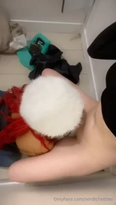 Nooramarianne nuoli saraa sovituskopissa video sivulla nooramarianne