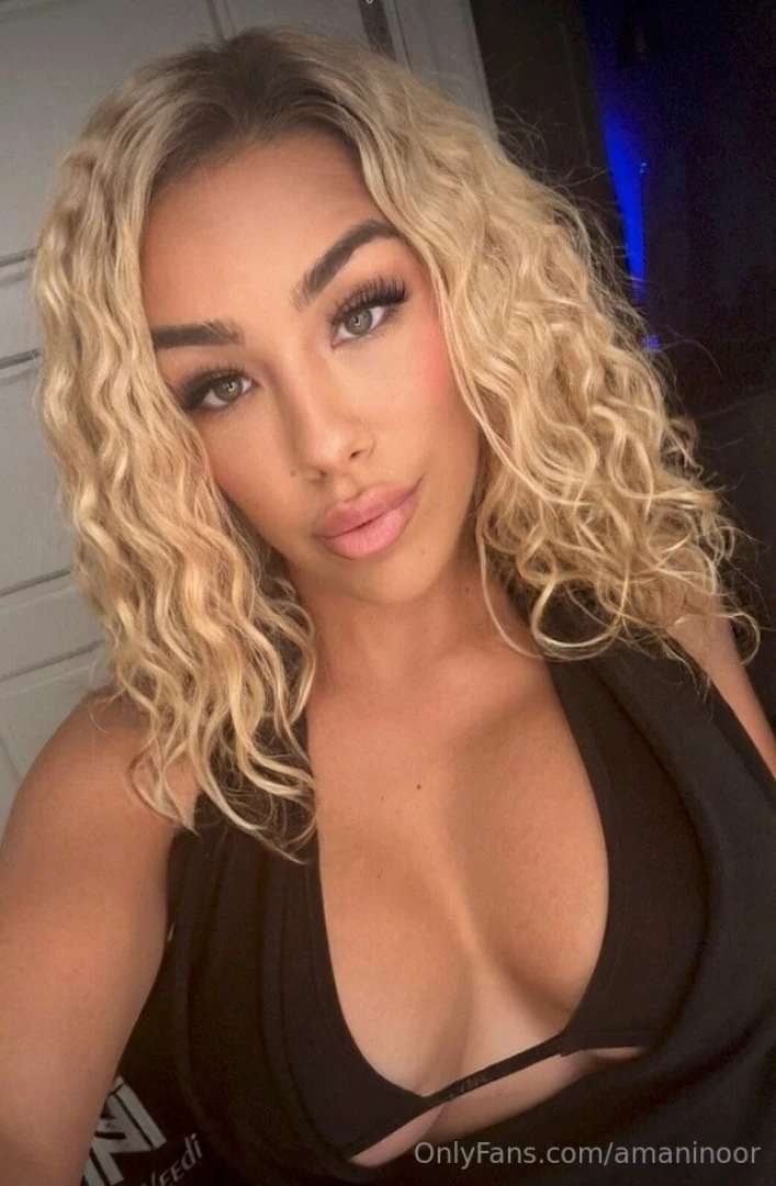 Hey babe check out my girl alainajwindsor literally has the hottest 