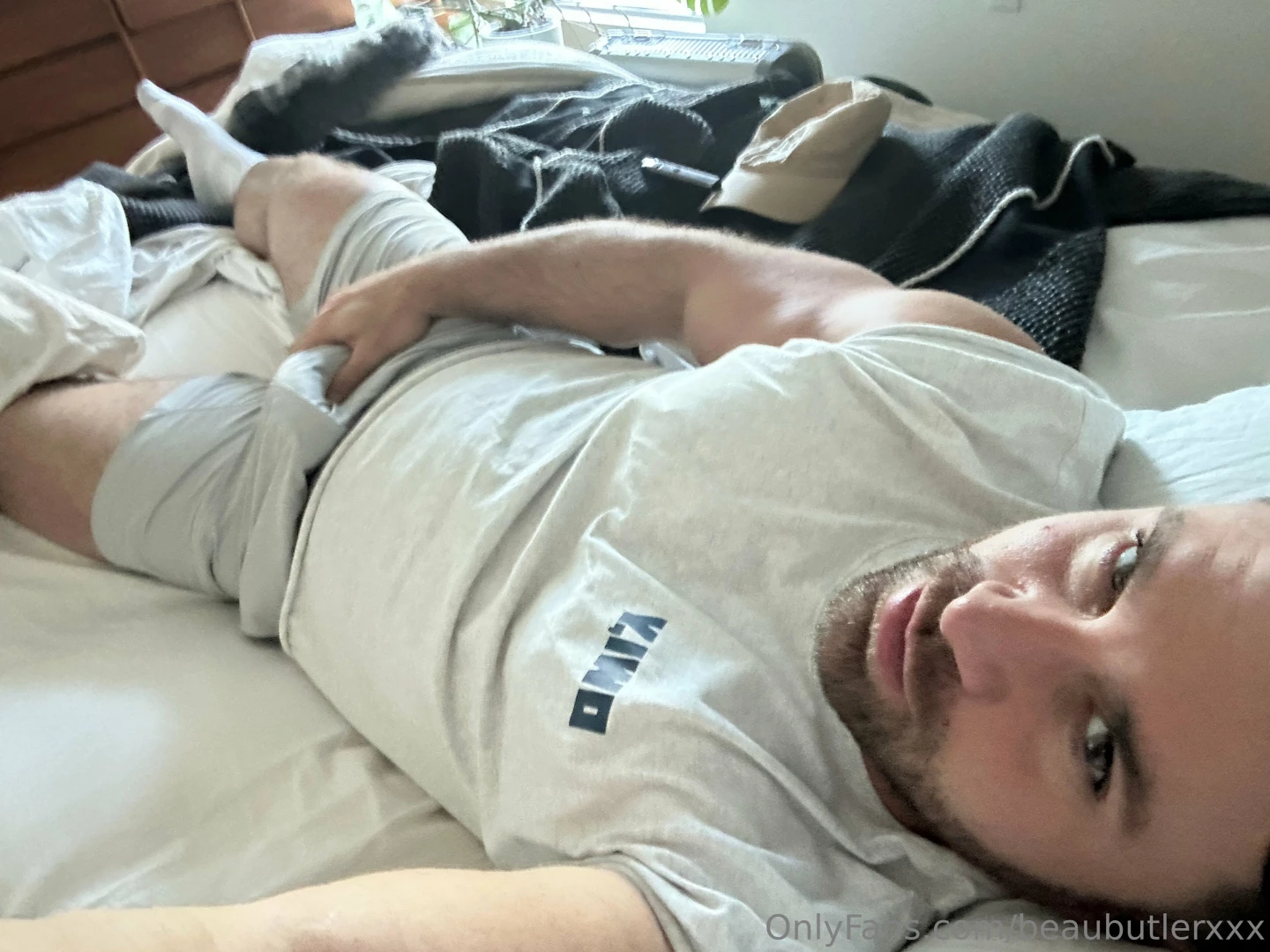 I m starting to get horny pull out my cock and shove it to your mouth 