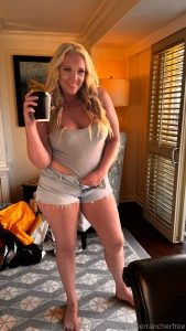 Check your dms the spiciest content i have ever made is there