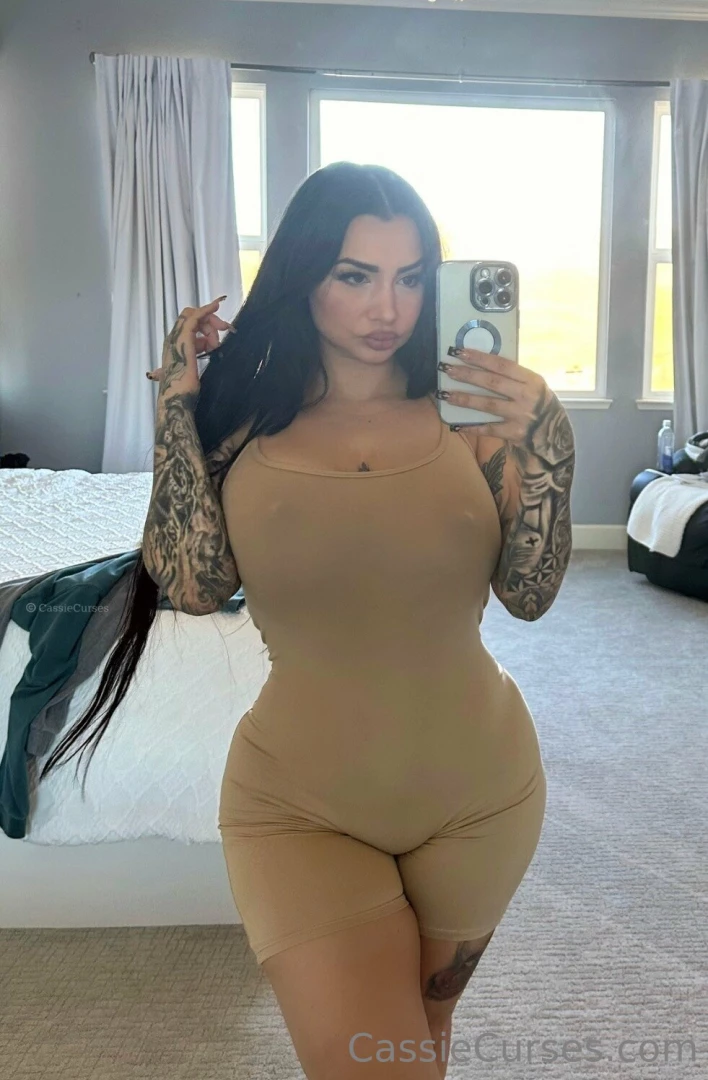 Ready to cum all over my tits this friday 