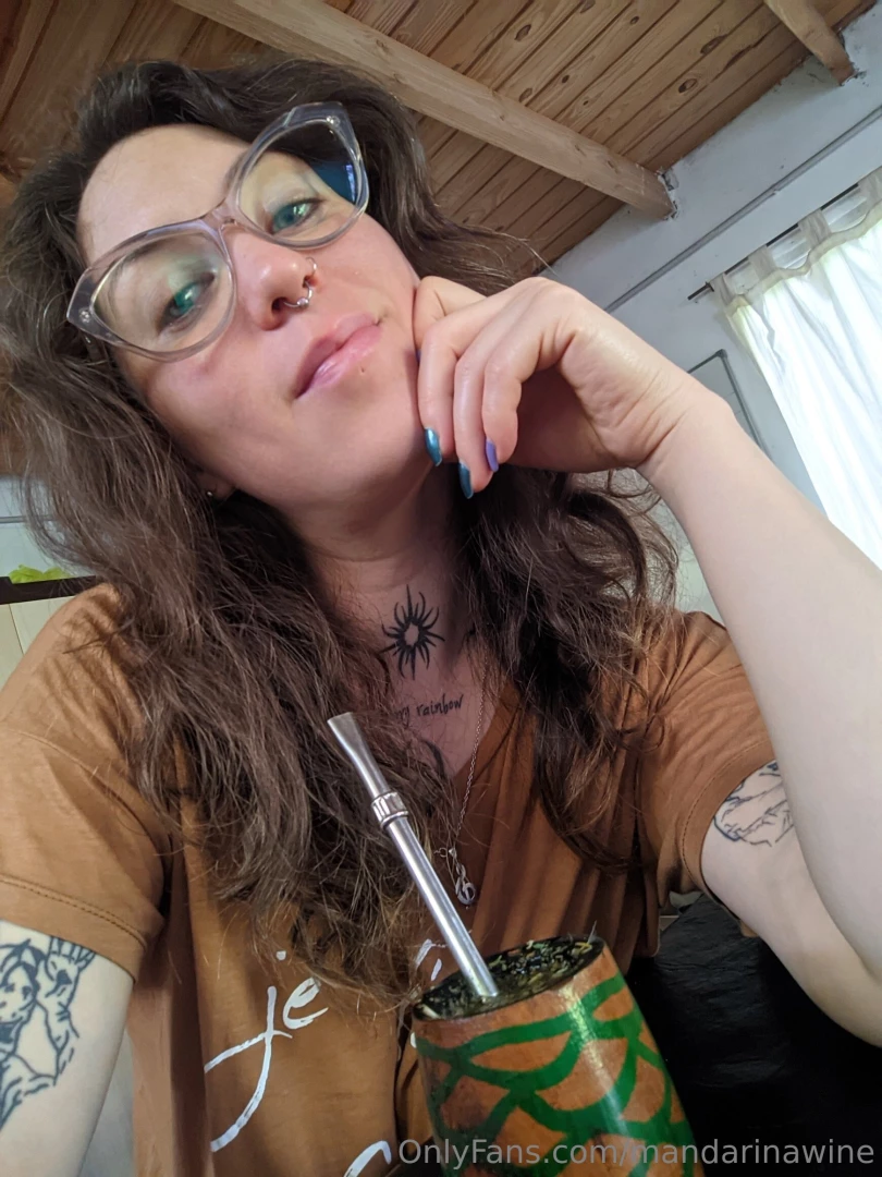 Resting a little before preparing myself to play with u 