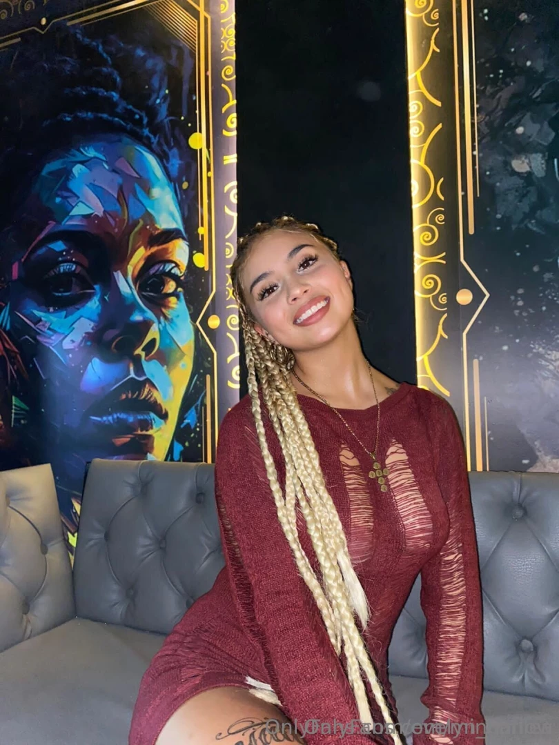 Follow the cute and naughty evelyn_harlow she loves to tell good boys part 11 