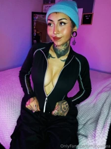 Juicy girl with no limits pixiepippin she shoots incredible content in part 2