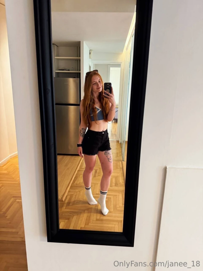 I can t get past this mirror i take pictures almost every day here 