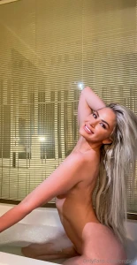 Sabrinaaaevans wants to feel you inside her are you ready