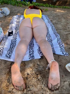 Missing hawaii warm weather and tanning this booty summer 2025 can t