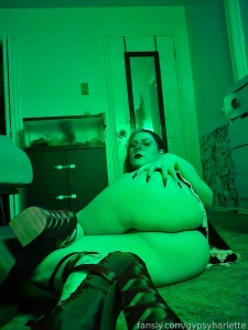 Have a holly jolly christmas catty-daddy-o b g sex pawg goth gothgirl