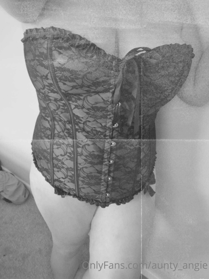 Do you like my sexy corset 