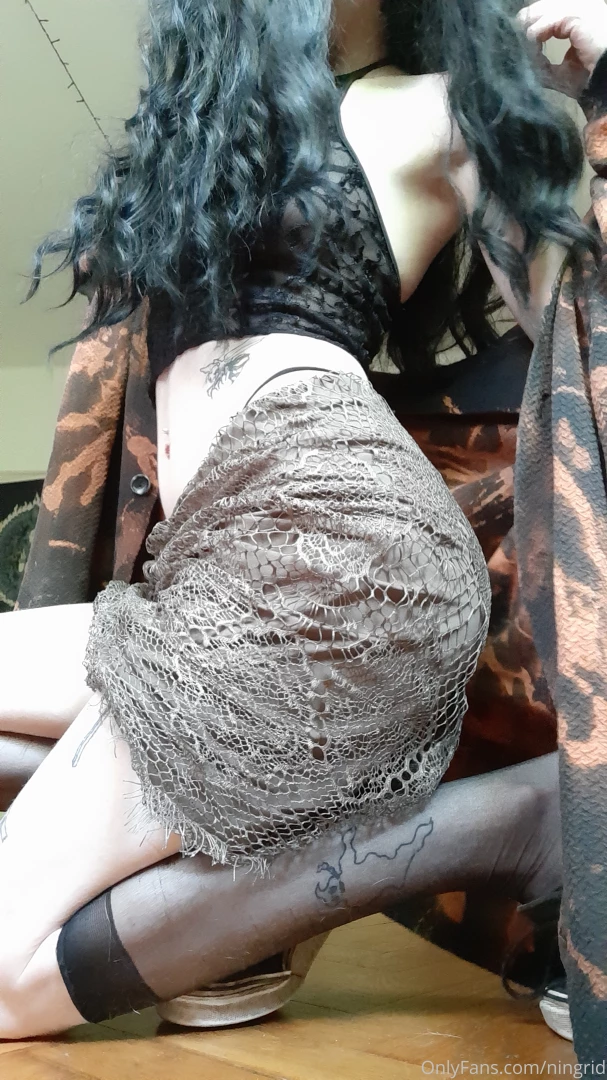 Do you like tight short skirts part 1 