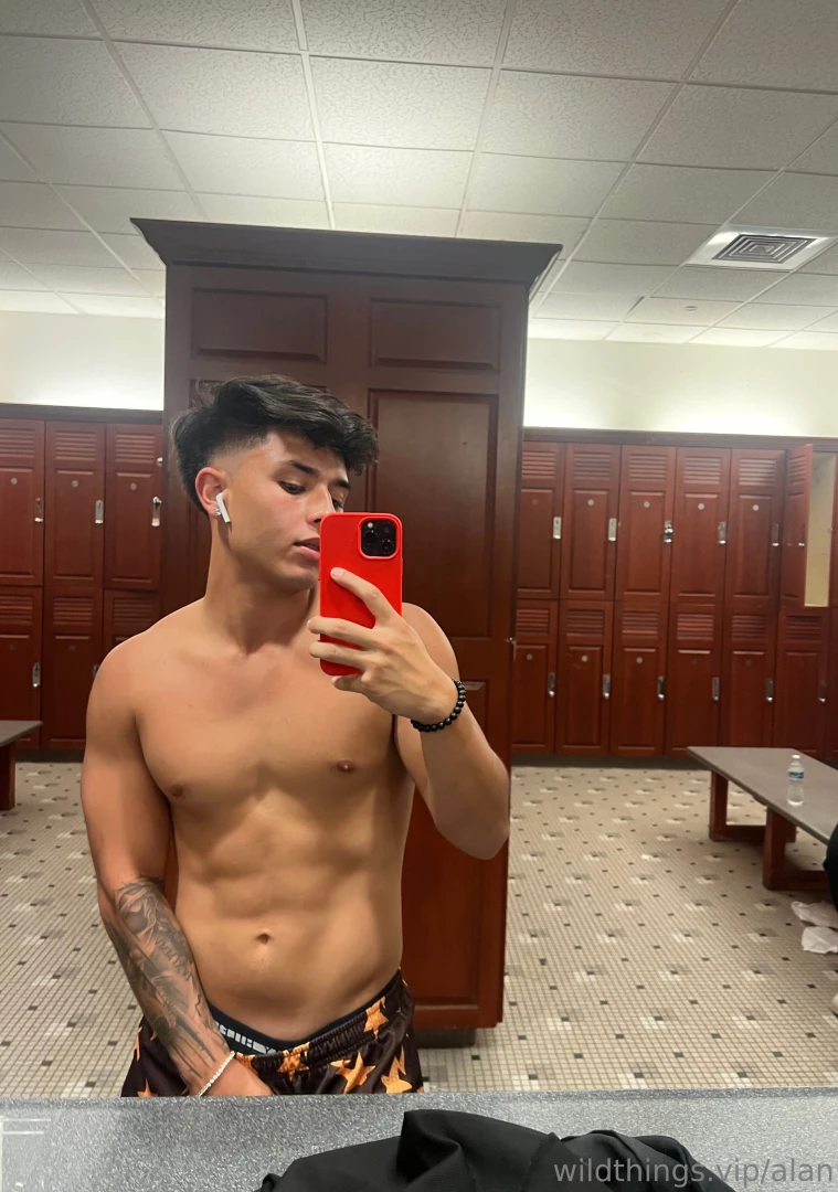 Like this if ur joining in tonight on live 