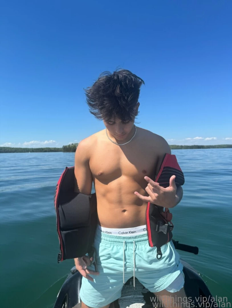 Abs-olutely irresistible in the cool blue waters premiumcruz 