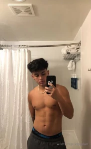 Wanna get wet with me dm