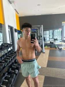 Wanna do somethin fun rn dm me