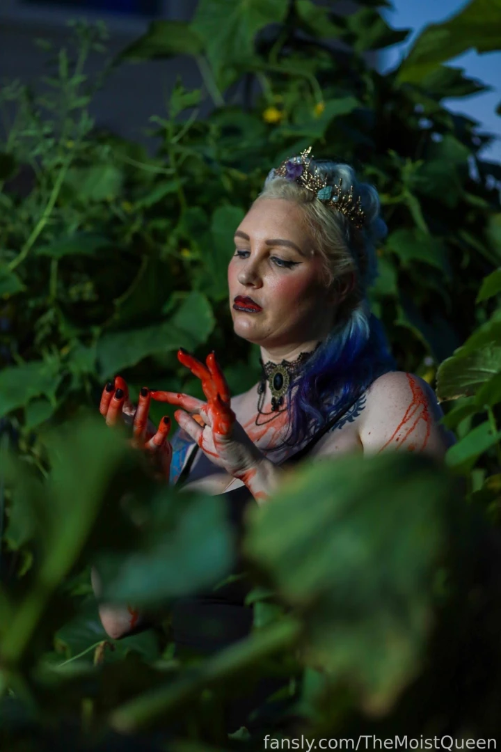 Naughty vampire queen in the woods after her meal mmmmmmm would you part 5 